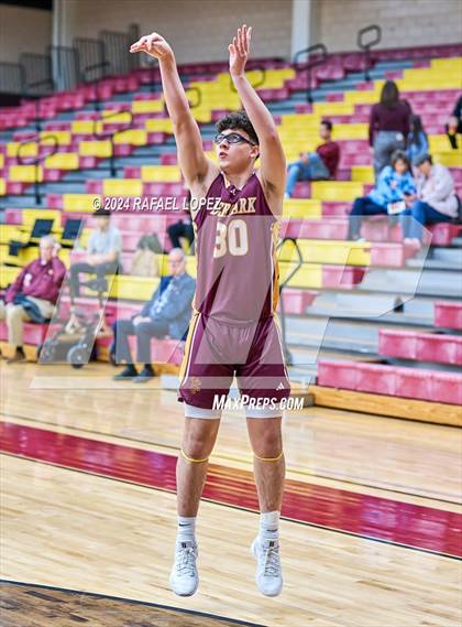 Thumbnail 3 in North Shore vs. Deer Park (McDonald's Texas Invitational) photogallery.
