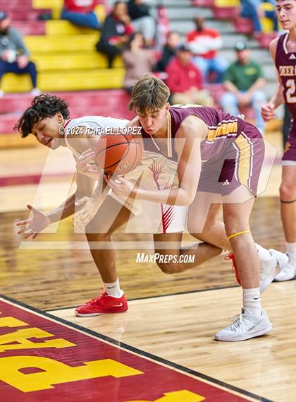 Thumbnail 2 in North Shore vs. Deer Park (McDonald's Texas Invitational) photogallery.