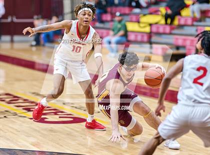 Thumbnail 3 in North Shore vs. Deer Park (McDonald's Texas Invitational) photogallery.