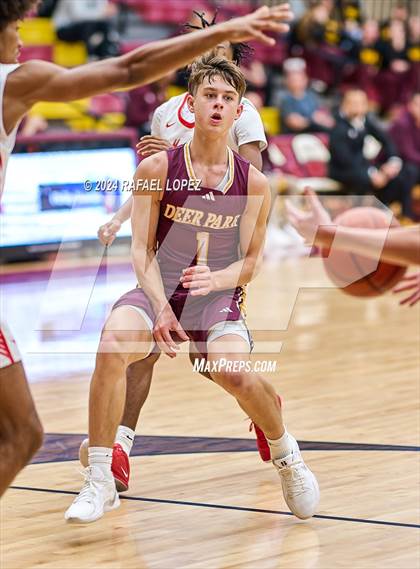 Thumbnail 1 in North Shore vs. Deer Park (McDonald's Texas Invitational) photogallery.