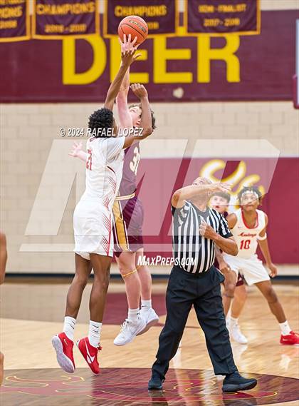 Thumbnail 2 in North Shore vs. Deer Park (McDonald's Texas Invitational) photogallery.
