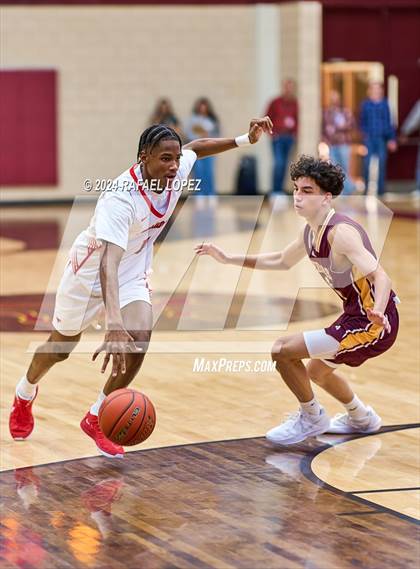 Thumbnail 3 in North Shore vs. Deer Park (McDonald's Texas Invitational) photogallery.