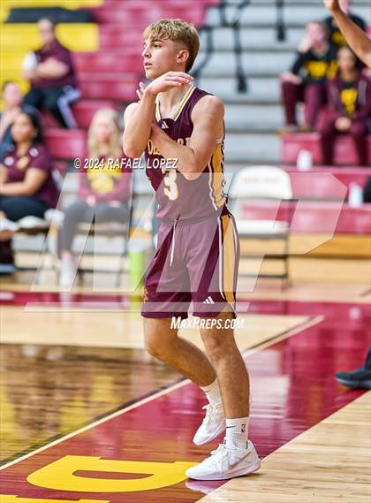 Thumbnail 3 in North Shore vs. Deer Park (McDonald's Texas Invitational) photogallery.