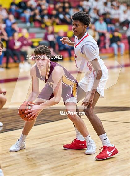 Thumbnail 2 in North Shore vs. Deer Park (McDonald's Texas Invitational) photogallery.