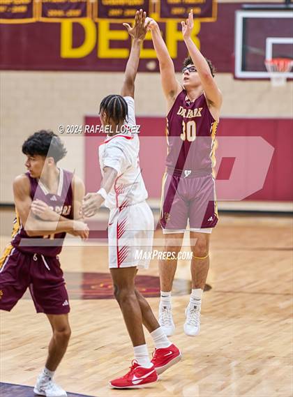 Thumbnail 3 in North Shore vs. Deer Park (McDonald's Texas Invitational) photogallery.