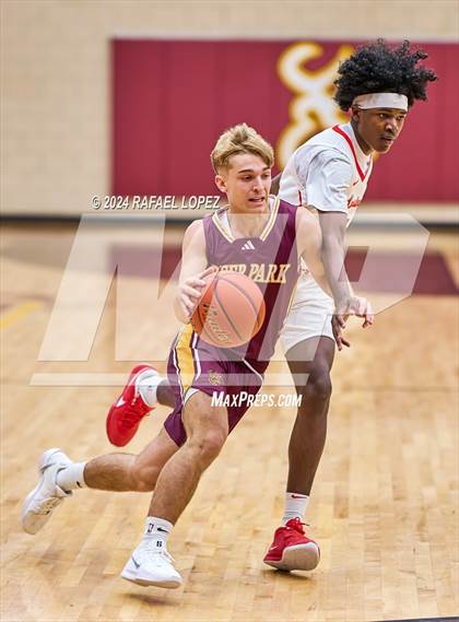 Thumbnail 3 in North Shore vs. Deer Park (McDonald's Texas Invitational) photogallery.