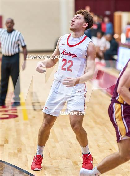 Thumbnail 1 in North Shore vs. Deer Park (McDonald's Texas Invitational) photogallery.