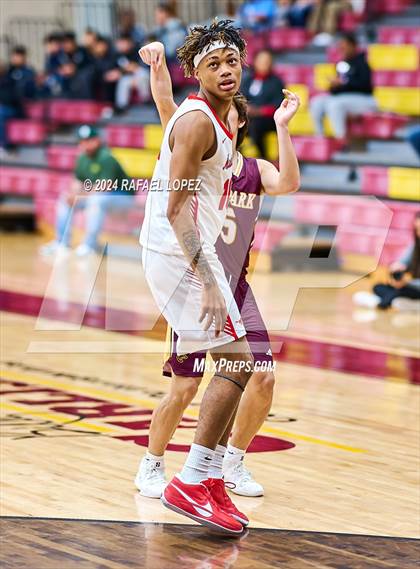 Thumbnail 2 in North Shore vs. Deer Park (McDonald's Texas Invitational) photogallery.