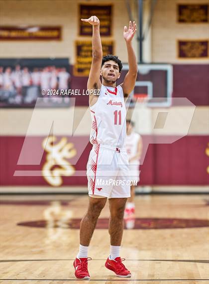 Thumbnail 2 in North Shore vs. Deer Park (McDonald's Texas Invitational) photogallery.