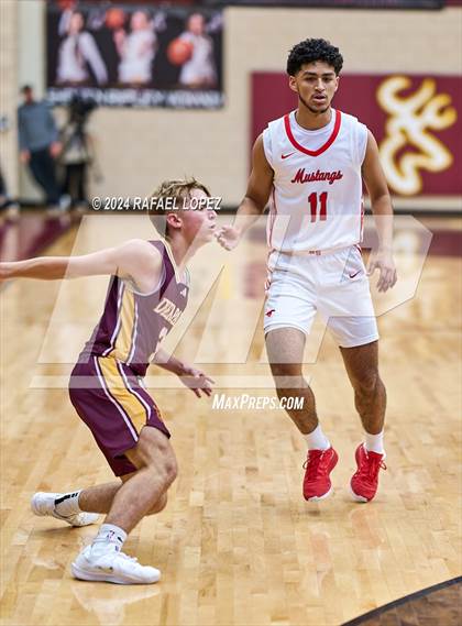 Thumbnail 1 in North Shore vs. Deer Park (McDonald's Texas Invitational) photogallery.