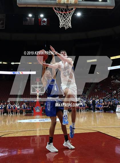 Thumbnail 1 in Paradise Honors vs. Valley Christian (AIA 3A Semifinals) photogallery.