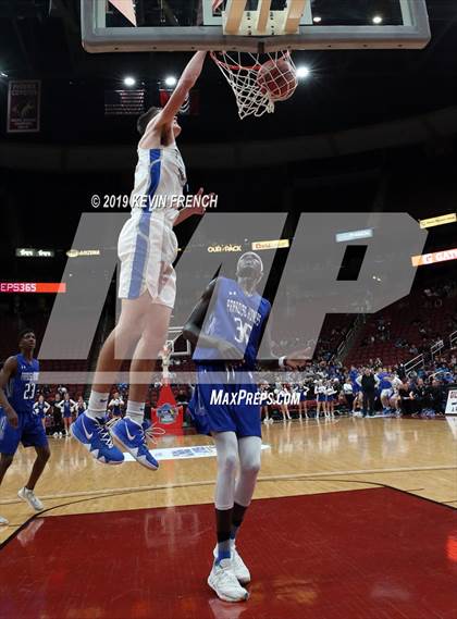 Thumbnail 3 in Paradise Honors vs. Valley Christian (AIA 3A Semifinals) photogallery.