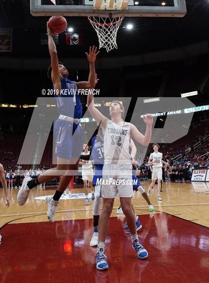 Thumbnail 1 in Paradise Honors vs. Valley Christian (AIA 3A Semifinals) photogallery.