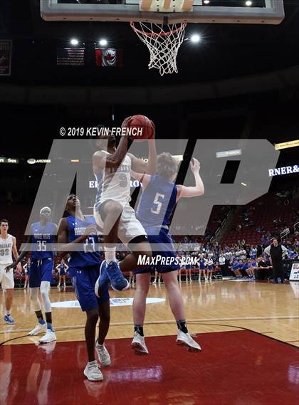 Thumbnail 2 in Paradise Honors vs. Valley Christian (AIA 3A Semifinals) photogallery.