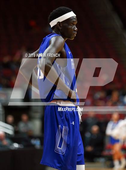 Thumbnail 1 in Paradise Honors vs. Valley Christian (AIA 3A Semifinals) photogallery.