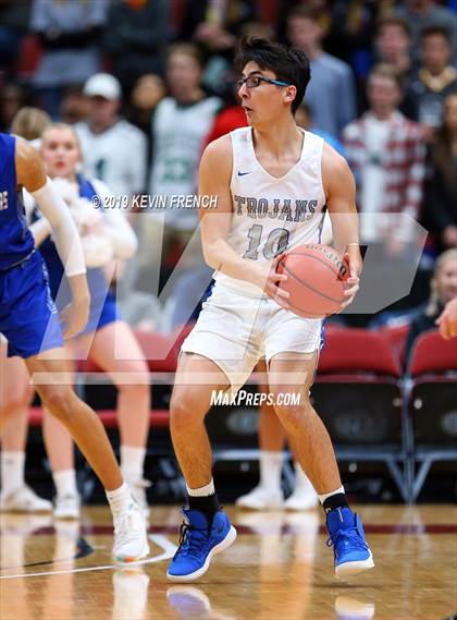 Thumbnail 1 in Paradise Honors vs. Valley Christian (AIA 3A Semifinals) photogallery.