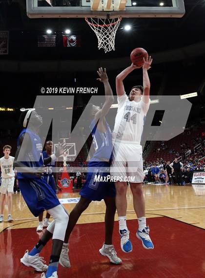 Thumbnail 1 in Paradise Honors vs. Valley Christian (AIA 3A Semifinals) photogallery.