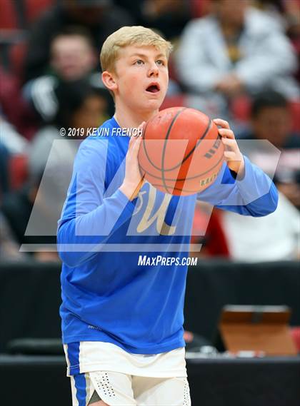 Thumbnail 3 in Paradise Honors vs. Valley Christian (AIA 3A Semifinals) photogallery.