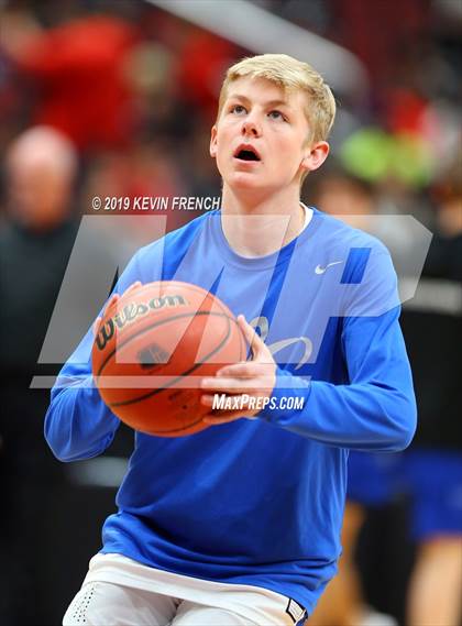 Thumbnail 1 in Paradise Honors vs. Valley Christian (AIA 3A Semifinals) photogallery.