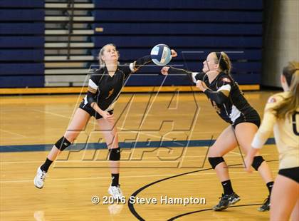 Thumbnail 1 in Roswell vs. Johns Creek photogallery.
