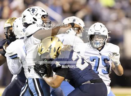 Thumbnail 3 in Belleville East @ Althoff Catholic photogallery.