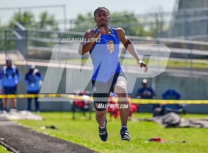Thumbnail 2 in UIL 6A Track & Field Area 21&22 (Triple Jump) photogallery.