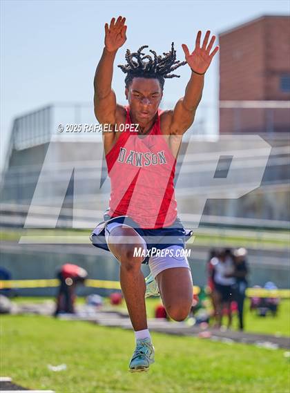 Thumbnail 3 in UIL 6A Track & Field Area 21&22 (Triple Jump) photogallery.