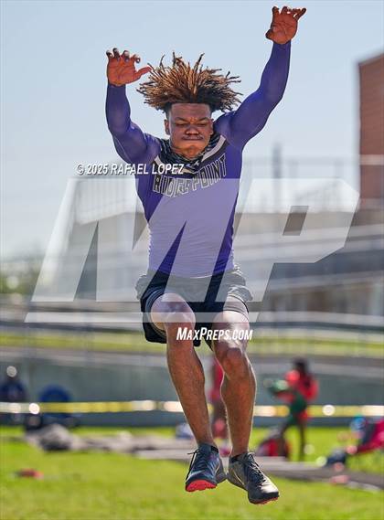 Thumbnail 1 in UIL 6A Track & Field Area 21&22 (Triple Jump) photogallery.