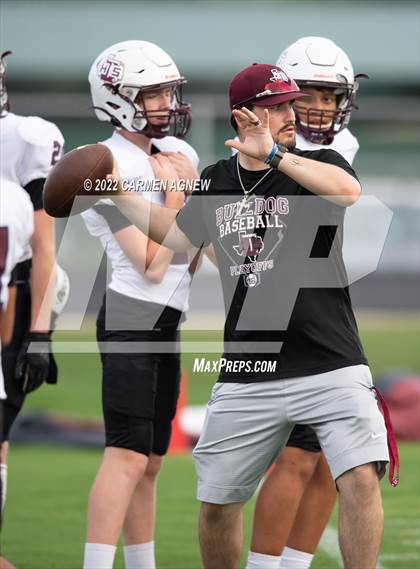 Thumbnail 3 in Iola vs Normangee photogallery.
