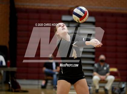 Thumbnail 2 in Salpointe Catholic vs. Mesquite photogallery.