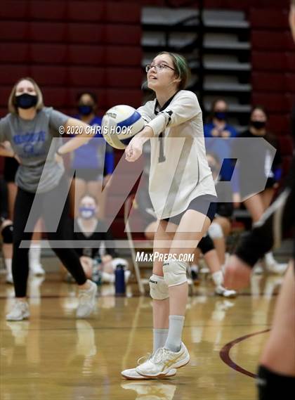 Thumbnail 2 in Salpointe Catholic vs. Mesquite photogallery.