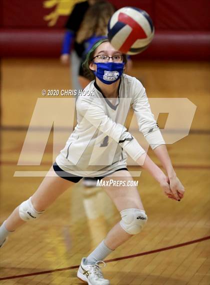 Thumbnail 1 in Salpointe Catholic vs. Mesquite photogallery.