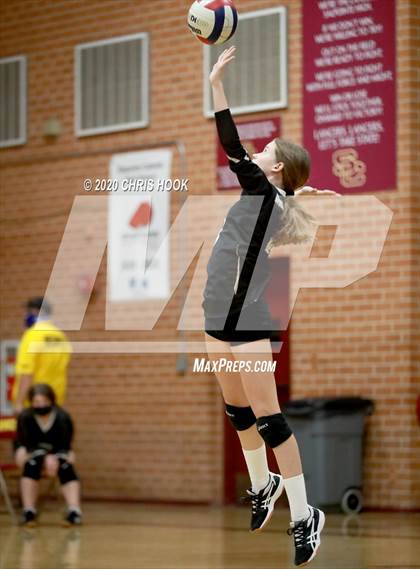 Thumbnail 2 in Salpointe Catholic vs. Mesquite photogallery.