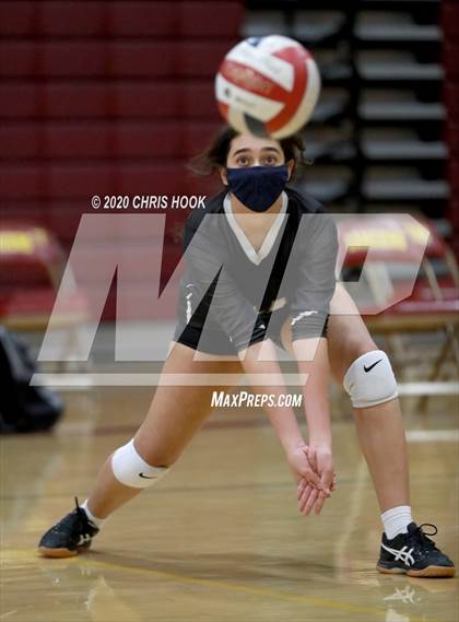 Thumbnail 2 in Salpointe Catholic vs. Mesquite photogallery.
