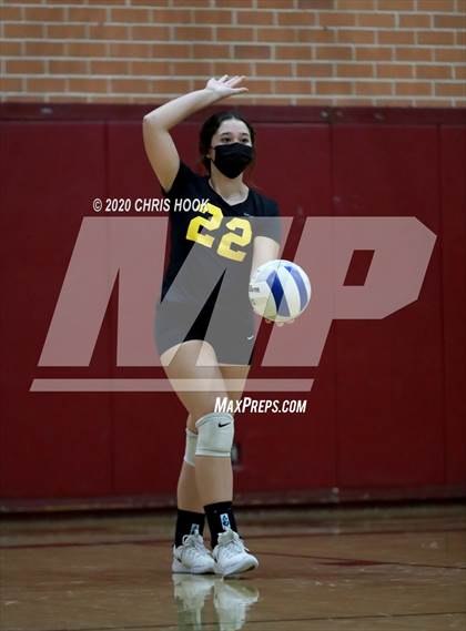 Thumbnail 2 in Salpointe Catholic vs. Mesquite photogallery.