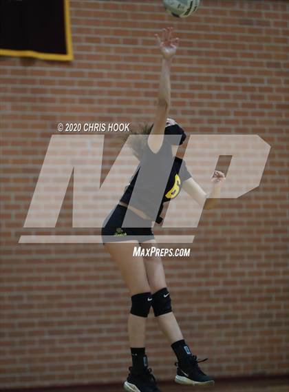 Thumbnail 2 in Salpointe Catholic vs. Mesquite photogallery.