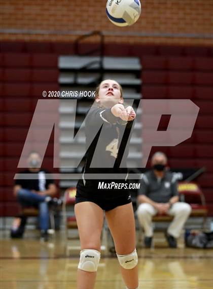 Thumbnail 1 in Salpointe Catholic vs. Mesquite photogallery.