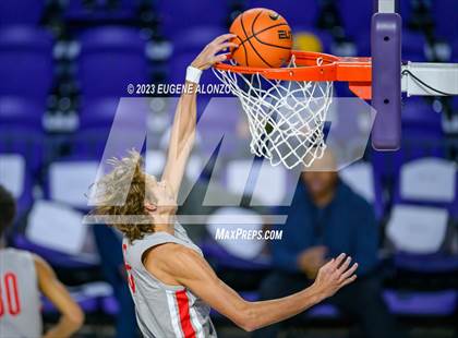 Thumbnail 1 in Mater Dei vs. Riviera Prep (City of Palms Classic) photogallery.