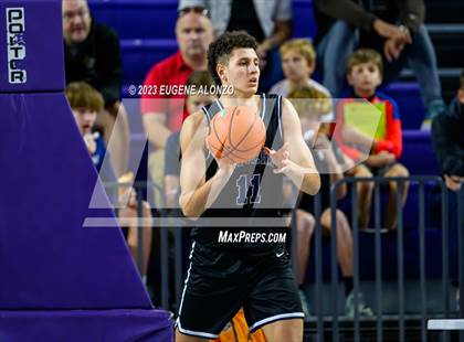 Thumbnail 3 in Mater Dei vs. Riviera Prep (City of Palms Classic) photogallery.