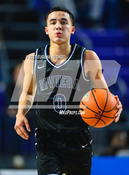 Thumbnail 2 in Mater Dei vs. Riviera Prep (City of Palms Classic) photogallery.