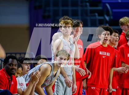 Thumbnail 2 in Mater Dei vs. Riviera Prep (City of Palms Classic) photogallery.