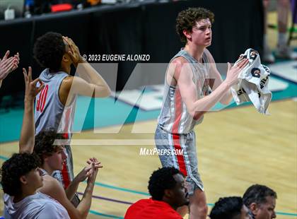 Thumbnail 1 in Mater Dei vs. Riviera Prep (City of Palms Classic) photogallery.