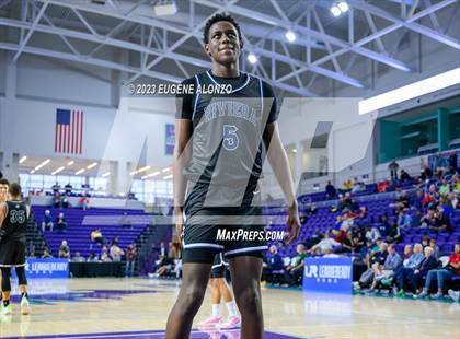 Thumbnail 1 in Mater Dei vs. Riviera Prep (City of Palms Classic) photogallery.