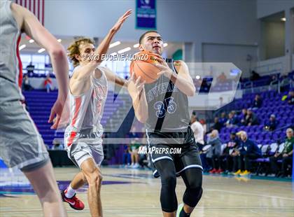 Thumbnail 2 in Mater Dei vs. Riviera Prep (City of Palms Classic) photogallery.