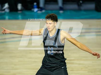 Thumbnail 2 in Mater Dei vs. Riviera Prep (City of Palms Classic) photogallery.