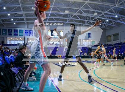 Thumbnail 2 in Mater Dei vs. Riviera Prep (City of Palms Classic) photogallery.