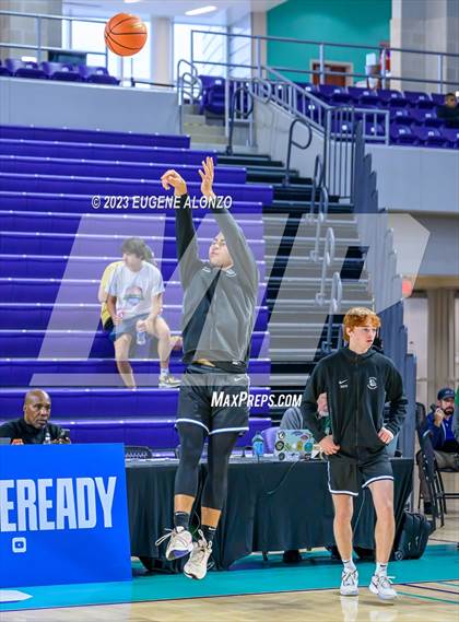 Thumbnail 1 in Mater Dei vs. Riviera Prep (City of Palms Classic) photogallery.