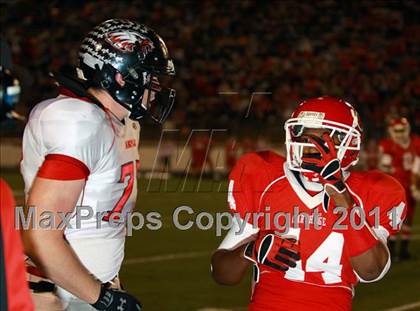 Thumbnail 1 in Carthage vs. Argyle (3A Division 2 Region 2 Quarterfinal) photogallery.