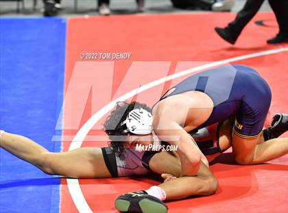 Thumbnail 3 in UIL State Championships - 6A 120lb Final photogallery.