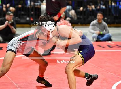 Thumbnail 1 in UIL State Championships - 6A 120lb Final photogallery.